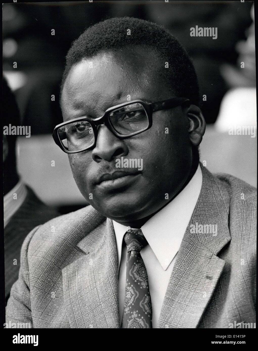 Mar 31, 2012 - Dott.ssa Zachary Onyonka, Ministro keniota per l'istruzione. Nato il 1938. Il ministro per la pianificazione economica e sviluppo, 1969. Il ministro dell'informazione e della radiodiffusione, 1970. Il Ministro per l'istruzione, 1974. Credito: Camerapix Foto Stock