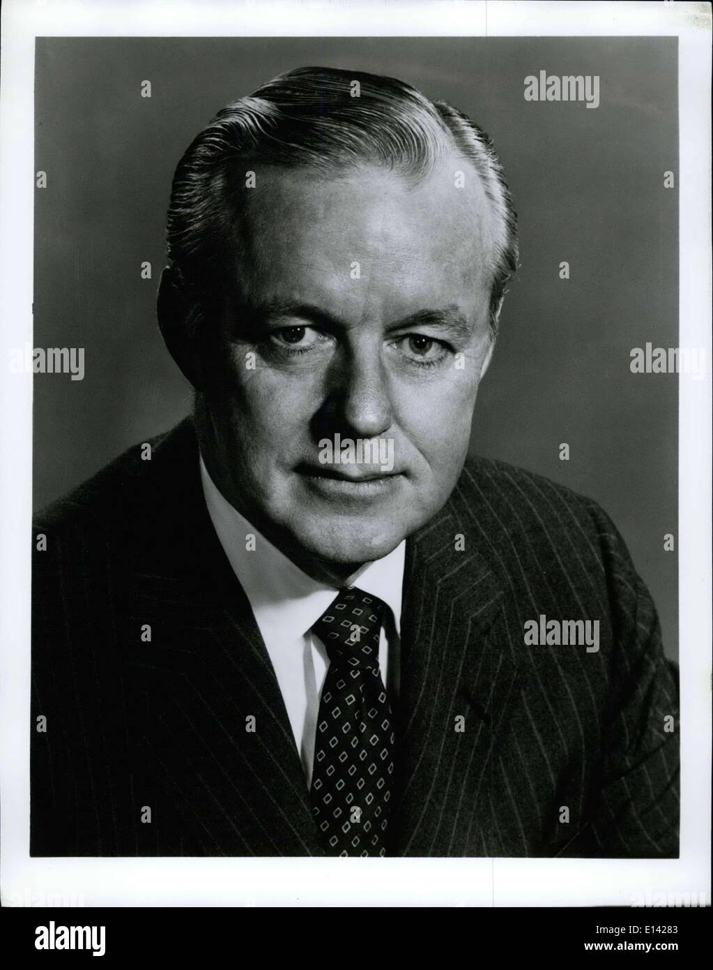 Mar 31, 2012 - David S. Lewis, Jr.: Cenni biografici: David S. Lewis, jr. È presidente del consiglio di amministrazione, presidente e Chief Executive Officer di General Dynamics Corporation. Prima di entrare a far parte di General Dynamics in ottobre 1970, mr. Lewis è stato Presidente e Chief Operating Officer di McDonnell Douglas Corporation. Il sig. Lewis è nato il 6 luglio 1917. In 1939 ha ricevuto un laureato in ingegneria aeronautica presso il Georgia Institute of Technology e uniti Glenn L. Martin Co. di Baltimora. Egli divenne il capo di aerodinamica in aeromobili McDonnell Corp Foto Stock