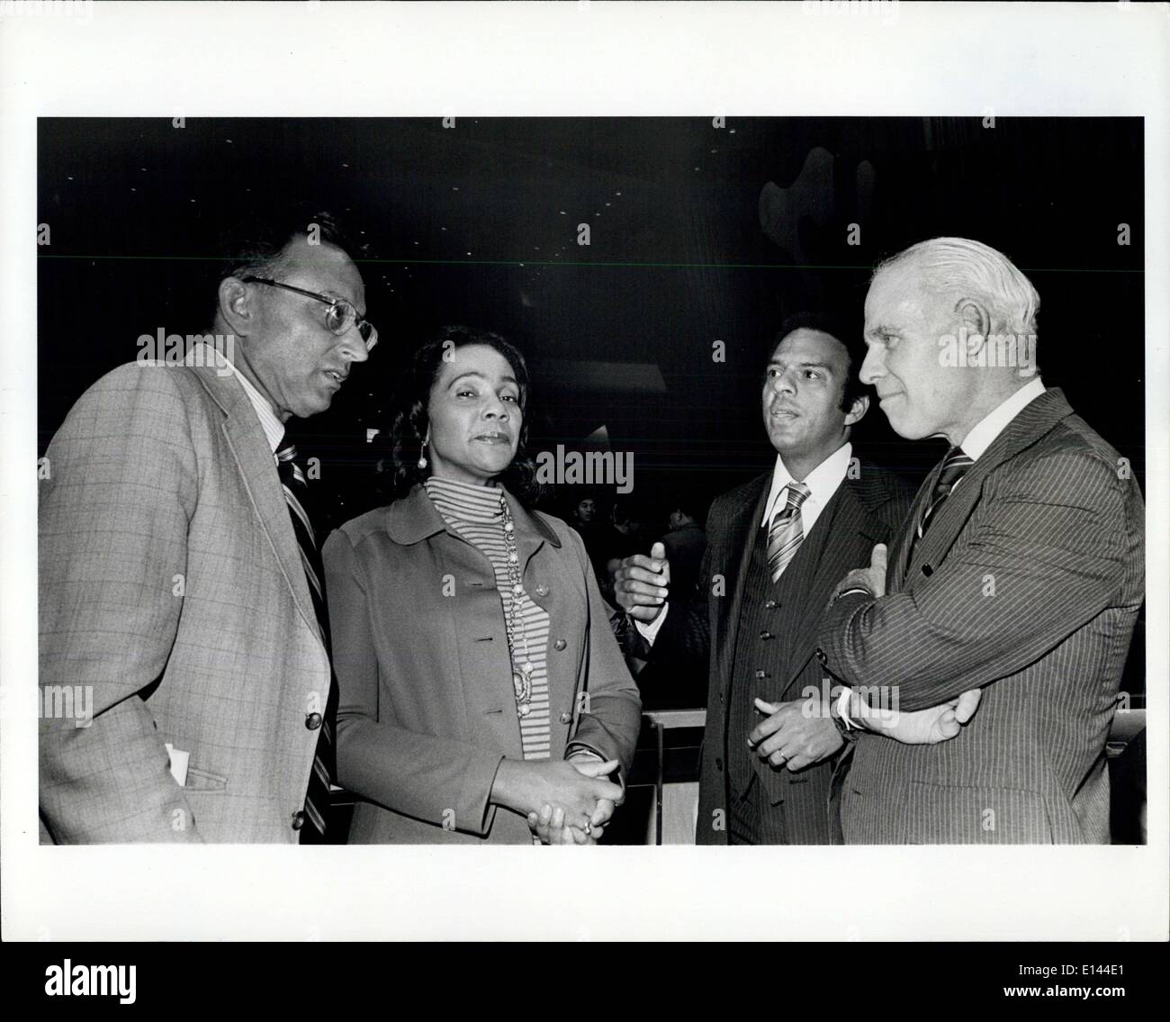 Apr. 04, 2012 - L-R: Al Lowenstein, Coretta Scott King, U.S. Amb. Andrew giovani e Cong. Charles W. Whalen Jr., Rep. di Ohio. C Foto Stock