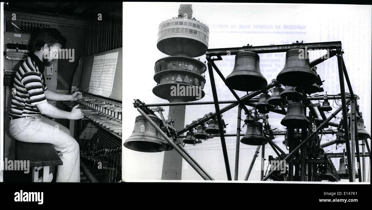 Apr. 16, 2012 - Carillon al Parco Olimpico di Monaco di Baviera/ Germania  Ovest: ''Rung nell'': era ora a Monaco di Baviera Olympia-Park la nuova '' carillon stagione''! American Jim Saenger, che vivono