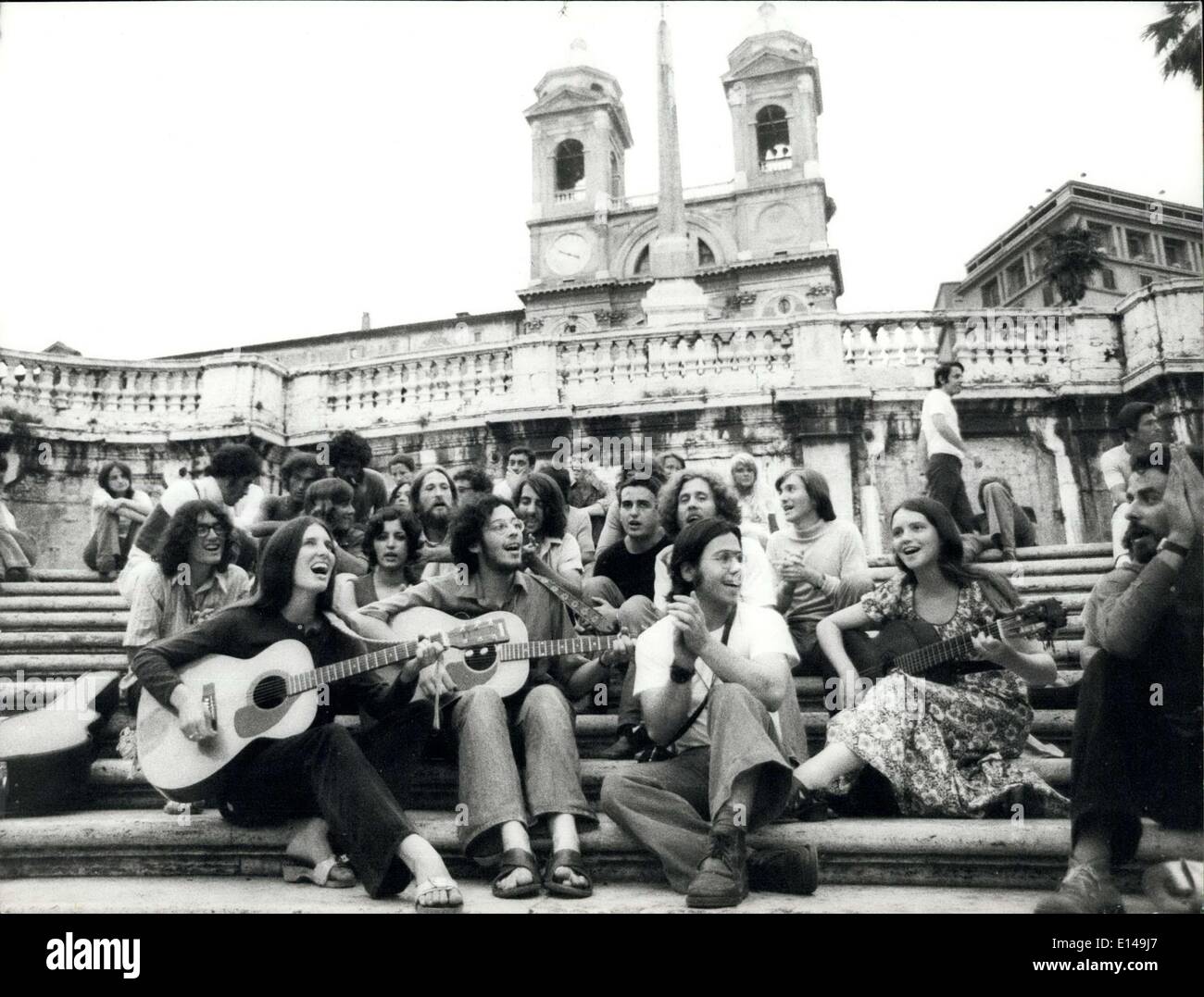 Apr. 17, 2012 - American Folk Gruppo "il Gesù dei figli' cantare sul passo di Piazza di Spagna. Il gruppo sta girando intorno al mondo cantare inni religiosi. Foto Stock