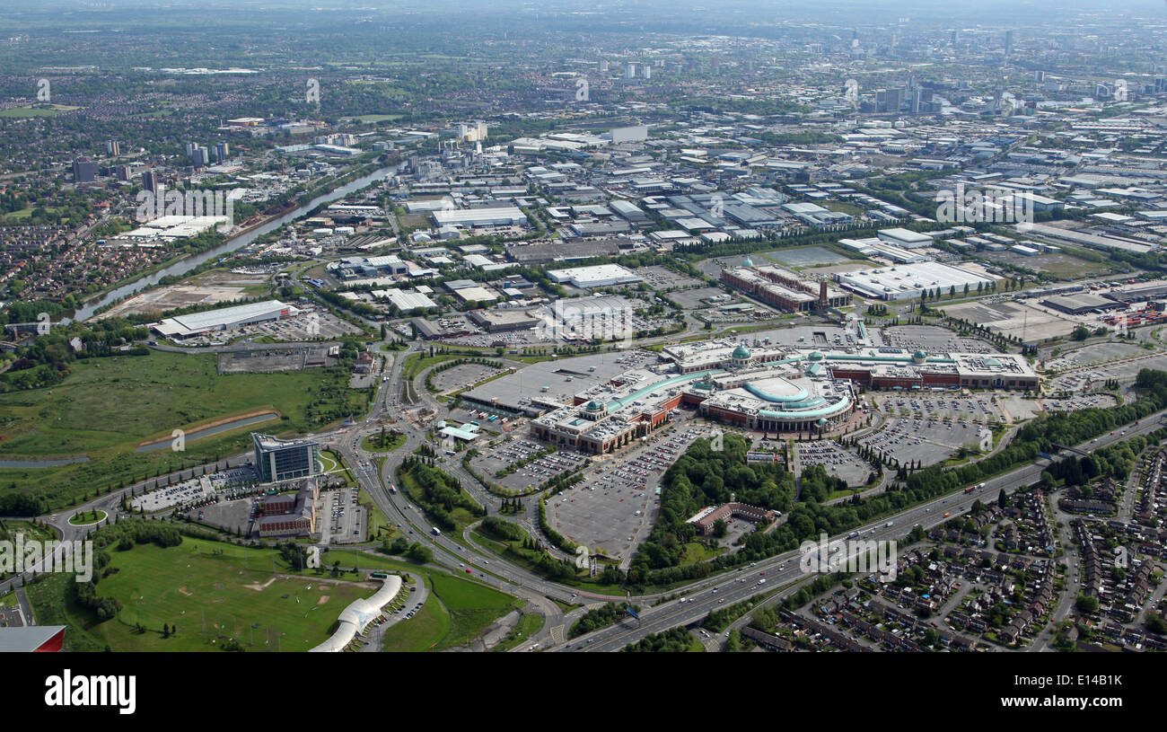 Vista aerea del Trafford Centre e un complesso di svaghi in Manchester Foto Stock