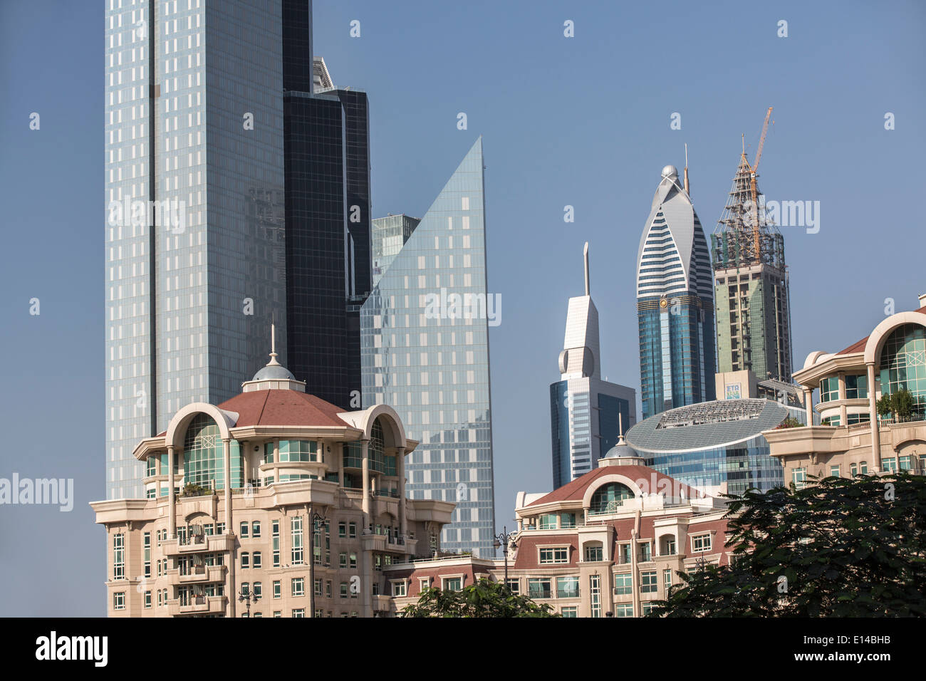 Emirati Arabi Uniti Dubai, Highrise edifici vicino Sheikh Zayed Road Foto Stock