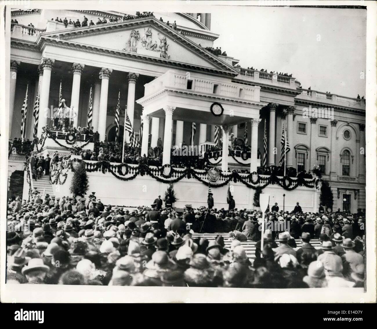 Apr. 17, 2012 - Inaugurazione del Presidente Coolidge. Vista generale della cerimonia inaugurale che mostra President Coolidge entre) d Foto Stock