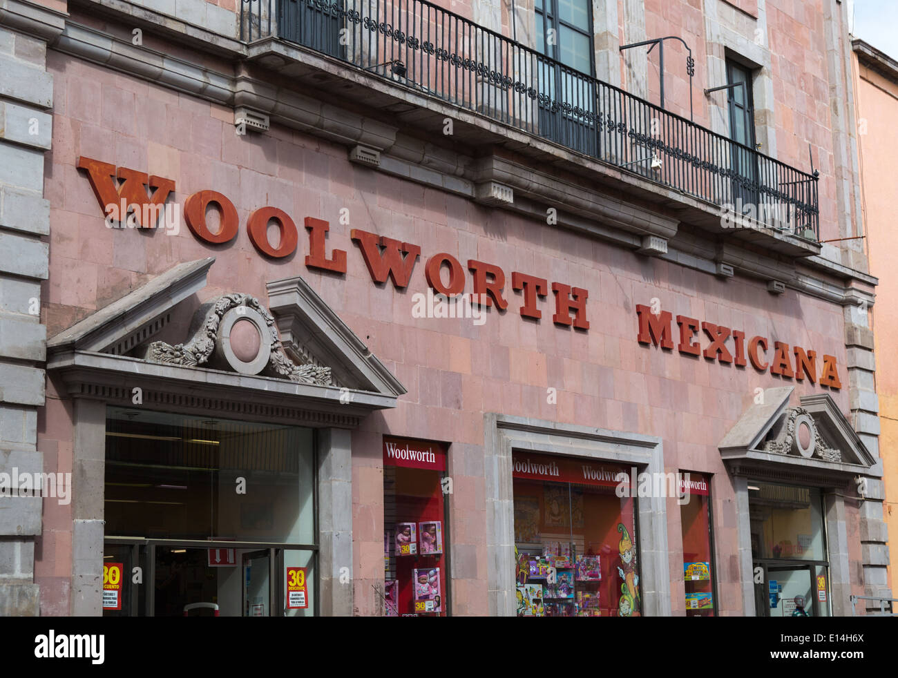 Woolworth Mexicana, una varietà americana store, a Queretaro Messico Foto Stock