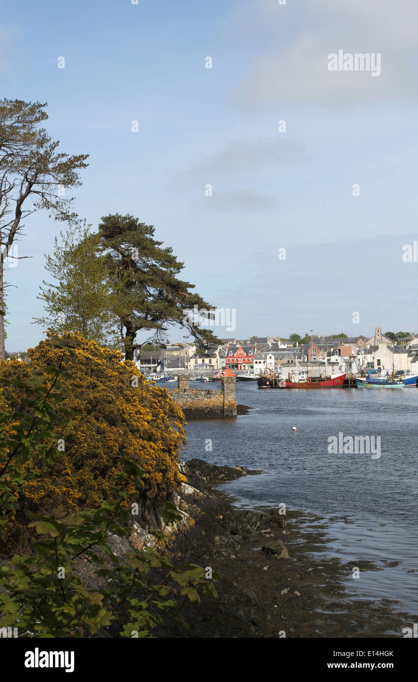 Stornoway waterfront dal castello lews motivi isola di Lewis in Scozia maggio 2014 Foto Stock