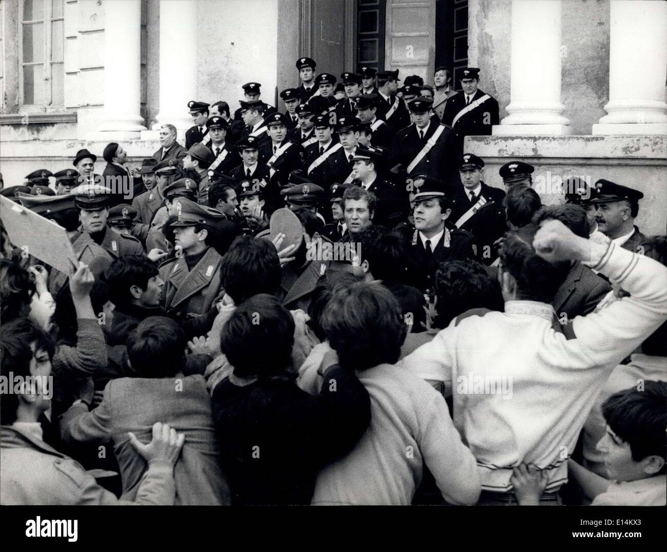 Apr. 05, 2012 - Evacuazione a Pozzuoli, 1970 Foto Stock