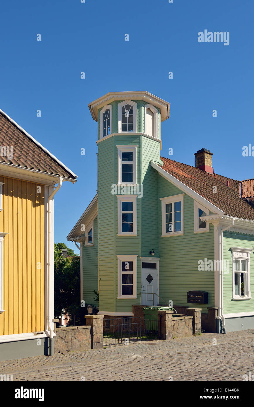 La Svezia, Falkenberg, Framehouse con torre Foto Stock