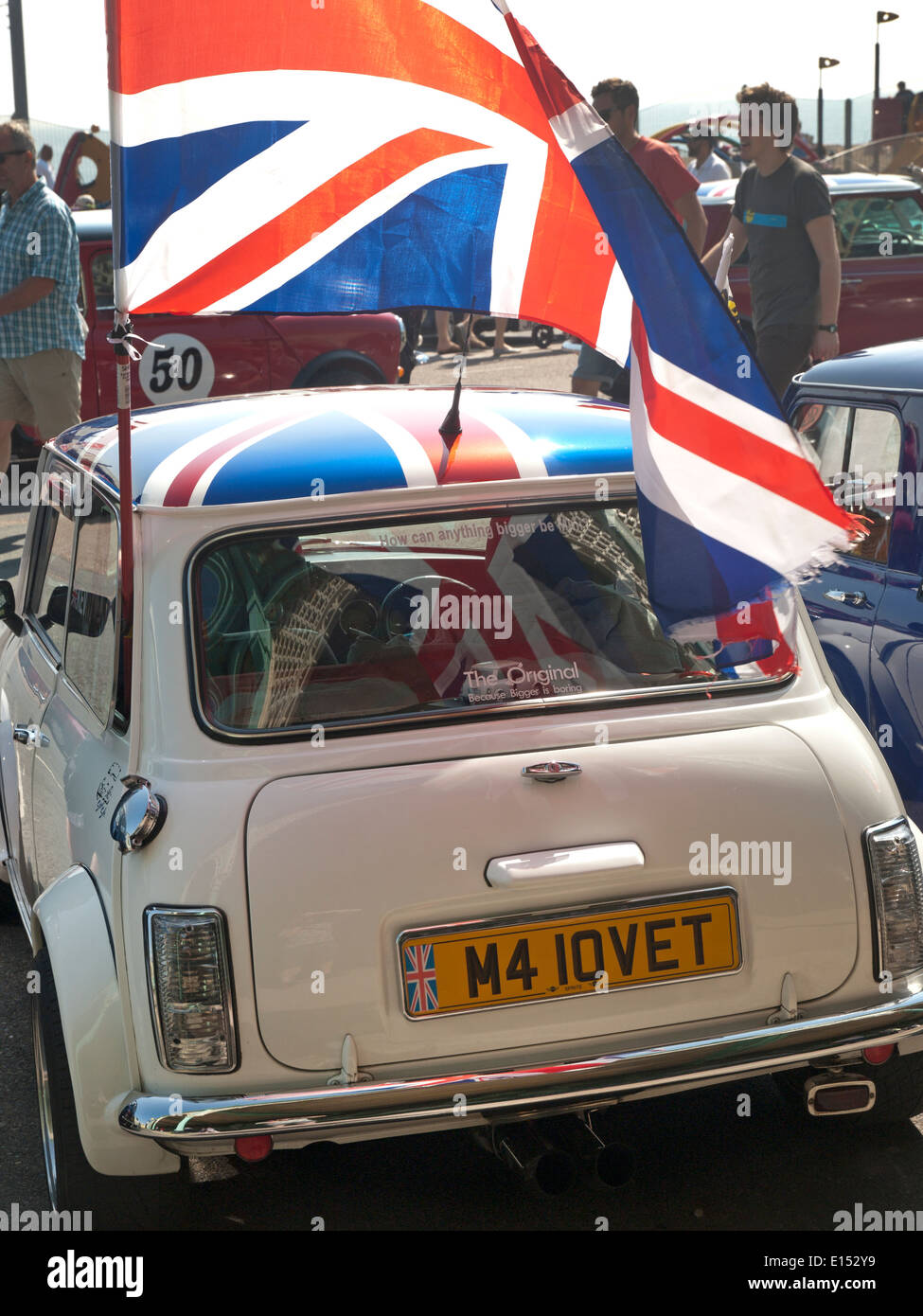 Un Mini auto a un vintage auto da rally in Brighton Foto Stock