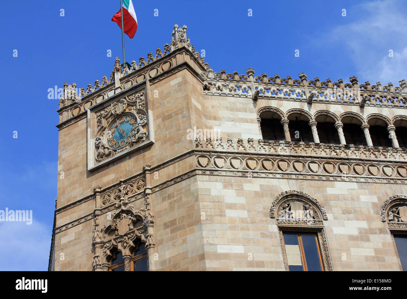 Orologio sulla facciata del Palacio de Correos (Post Office Palace) nel Centro Historico di Città del Messico Foto Stock