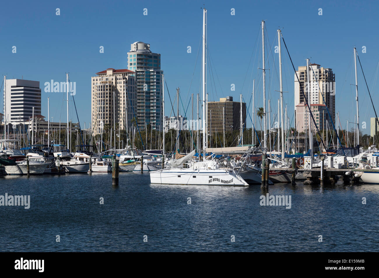 Yacht e Barche a vela ormeggiata nel marina, San Pietroburgo, FL, Stati Uniti d'America Foto Stock