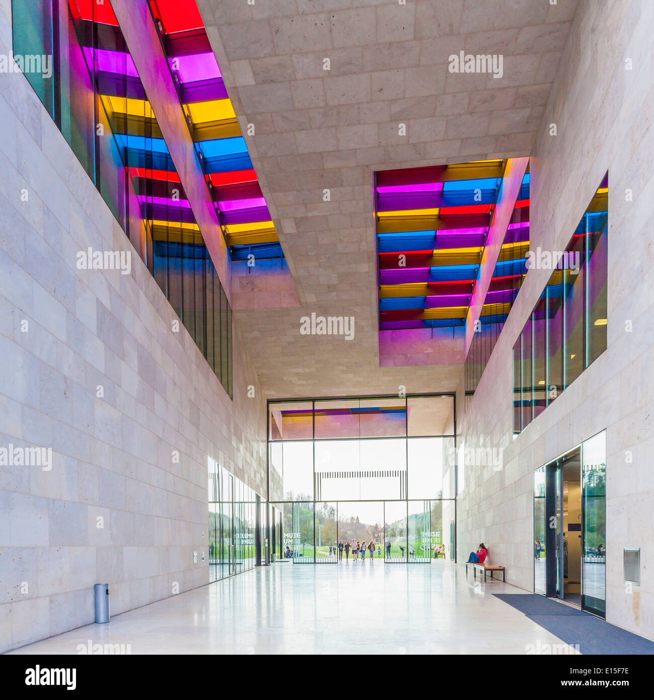 Germania Baden-Wuerttemberg, Waldenbuch, ingresso del Museo Ritter con opere d'arte di Daniel Buren Foto Stock