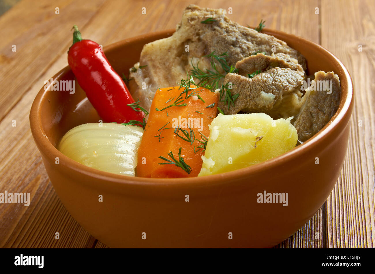Hashlama .armeno khashlama stufato di agnello e patate e pomodoro Foto Stock