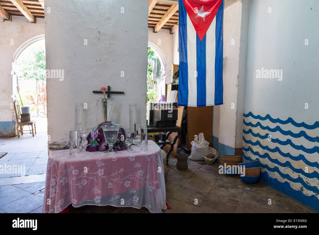 Santeria, sincretiche religione dell Africa occidentale e di origine caraibica influenzata da syncretized e Cattolicesimo romano, Trinidad, Cuba Foto Stock