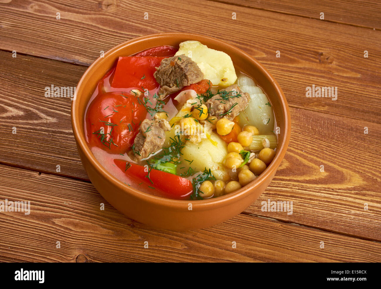 Bozbash - iraniano, Azerbaigian,Medio Orientale zuppa di montone Foto Stock