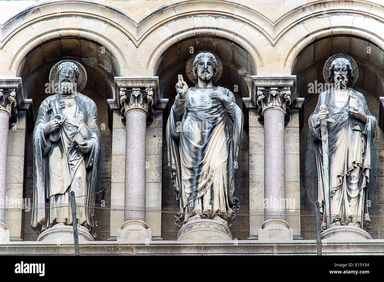 L'Europa, Francia, Bouches-du-Rhone (13), Marsiglia, Capitale Europea della Cultura 2013. Cattedrale "grandi". La scultura santi Foto Stock