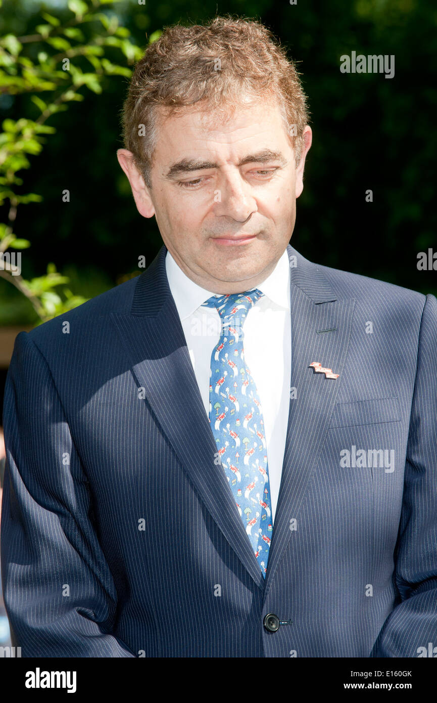 Rowan Atkinson al VIP preview giorno del Chelsea Flower Show presso il Royal Hospital Chelsea il 19 maggio 2014 a Londra, Inghilterra Foto di Brian Jordan Foto Stock