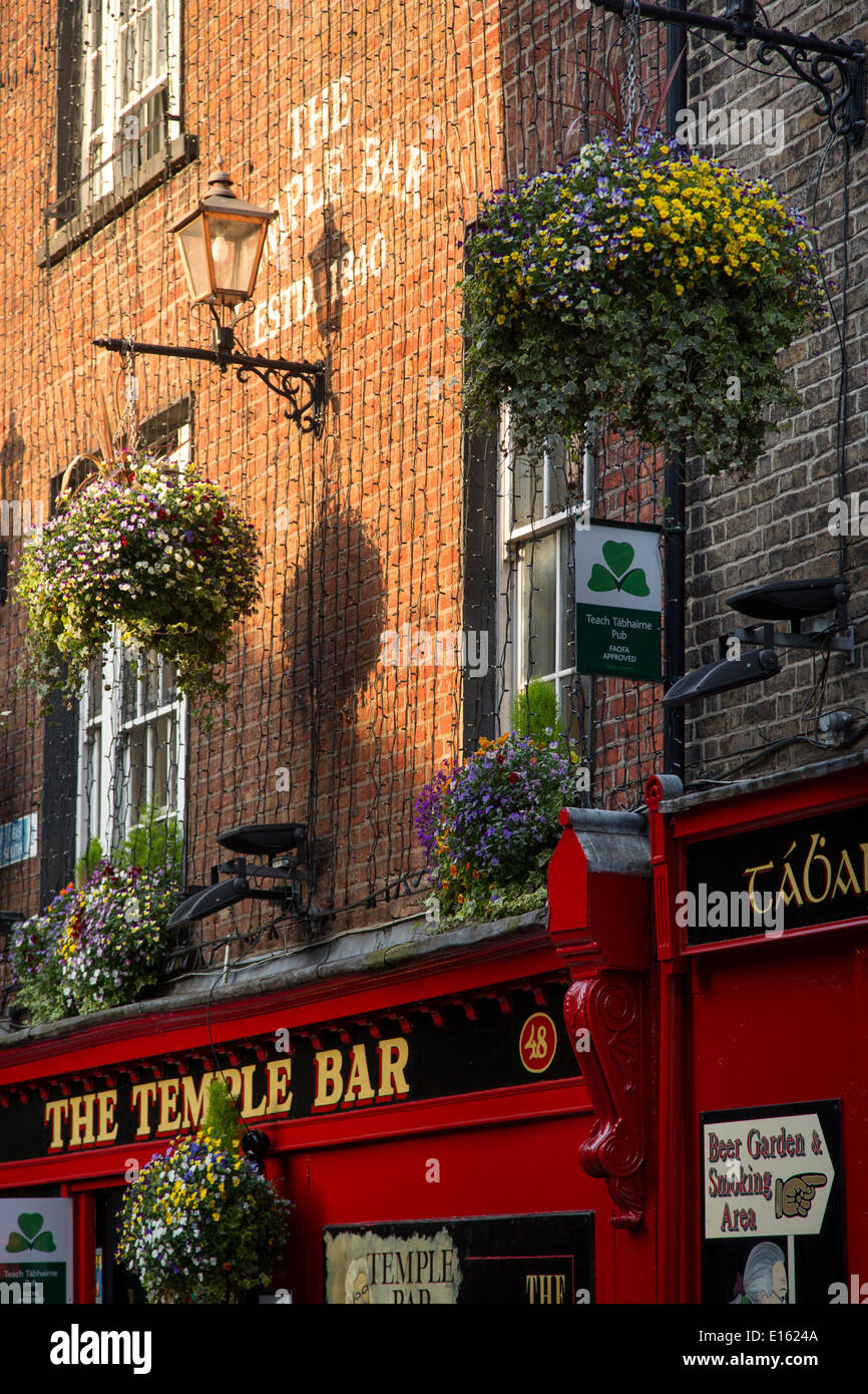 Serata al storica Temple Bar di Dublino, County Eire, Irlanda Foto Stock