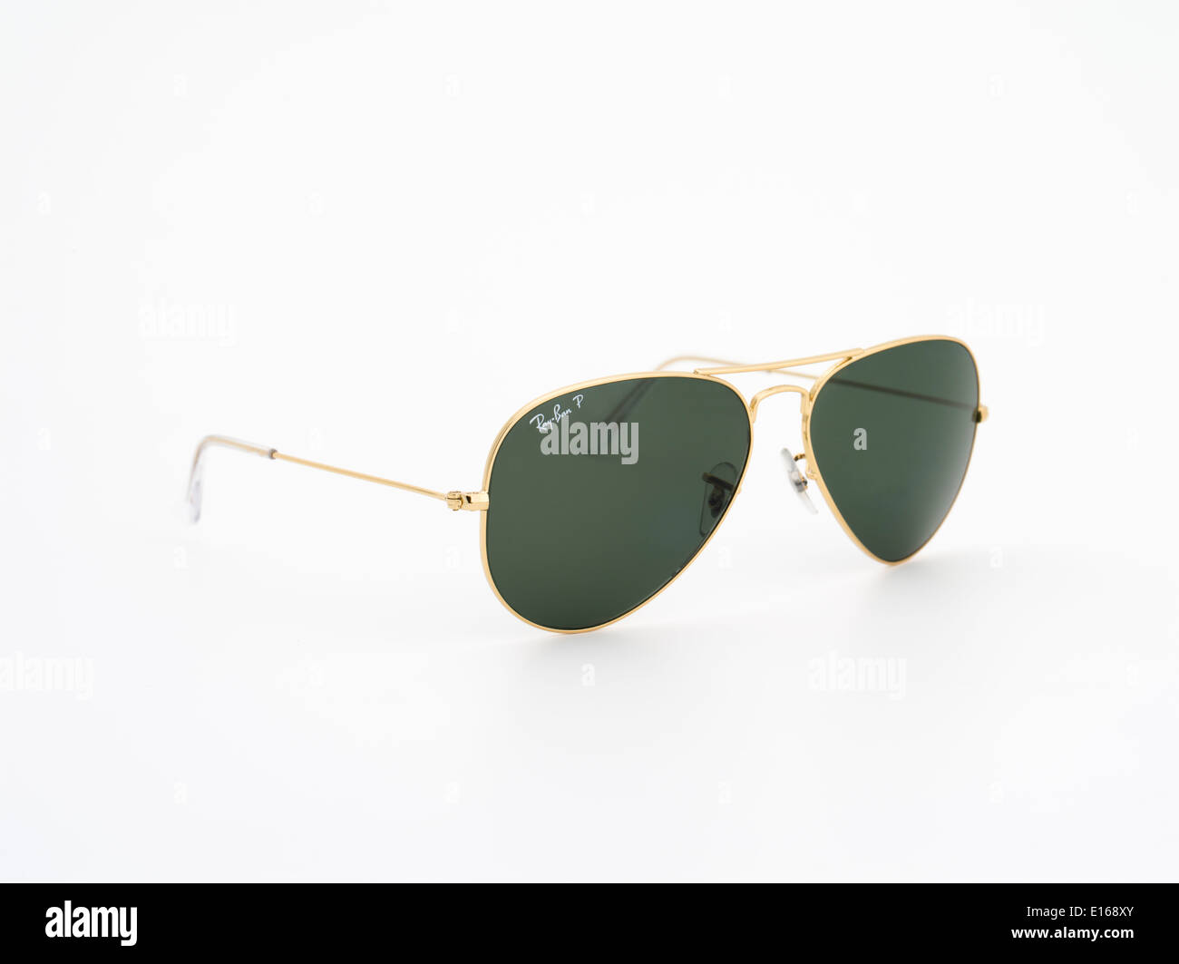 Ray-ban Aviator iconica occhiali da sole. Ha inventato 1937 per US Air Force. Le lenti polarizzate, luxotica Foto Stock