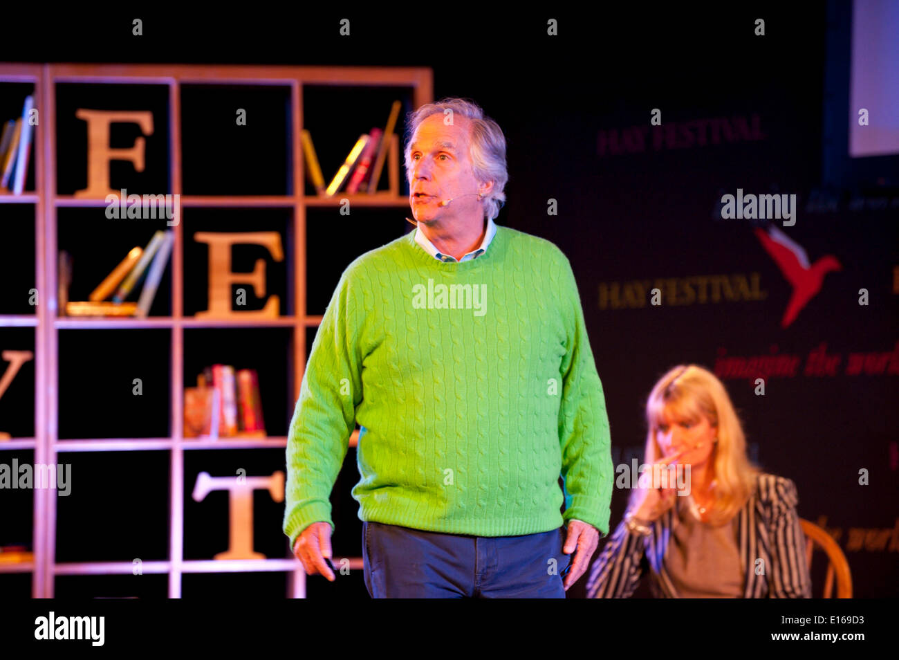 Hay-on-Wye, Powys, Regno Unito. Il 24 maggio 2014. Henry Winkler AKA Il Fonz emozioni al pubblico a Hay Festival. La Hay Festival della letteratura e delle arti festeggia il suo ventisettesimo anno in Galles. Credito: Graham M. Lawrence/Alamy Live News. Foto Stock