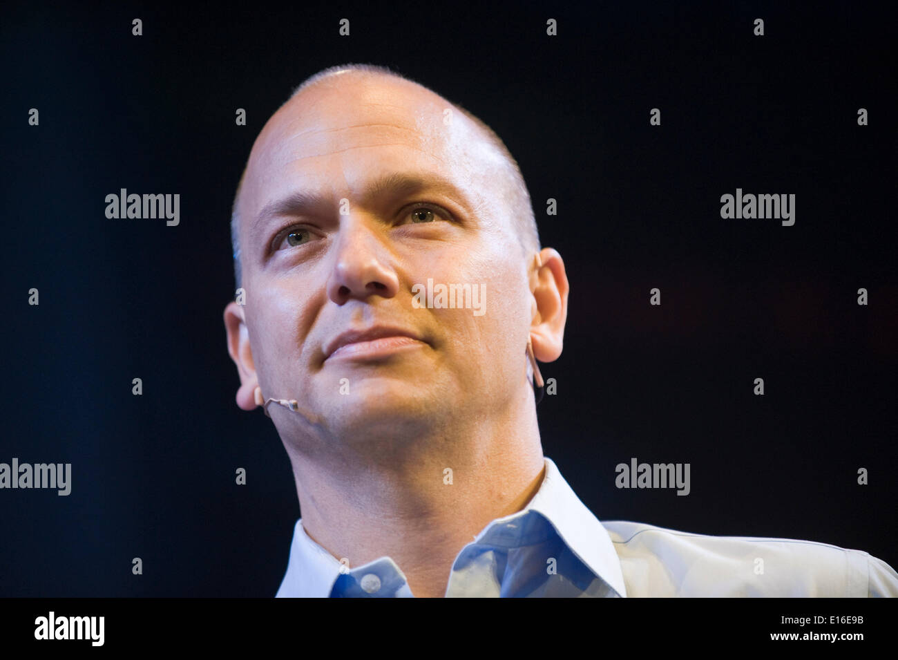 Tony Fadell, creatore dell'iPod, parlando sul palco a Hay Festival 2014 ©Jeff Morgan Foto Stock