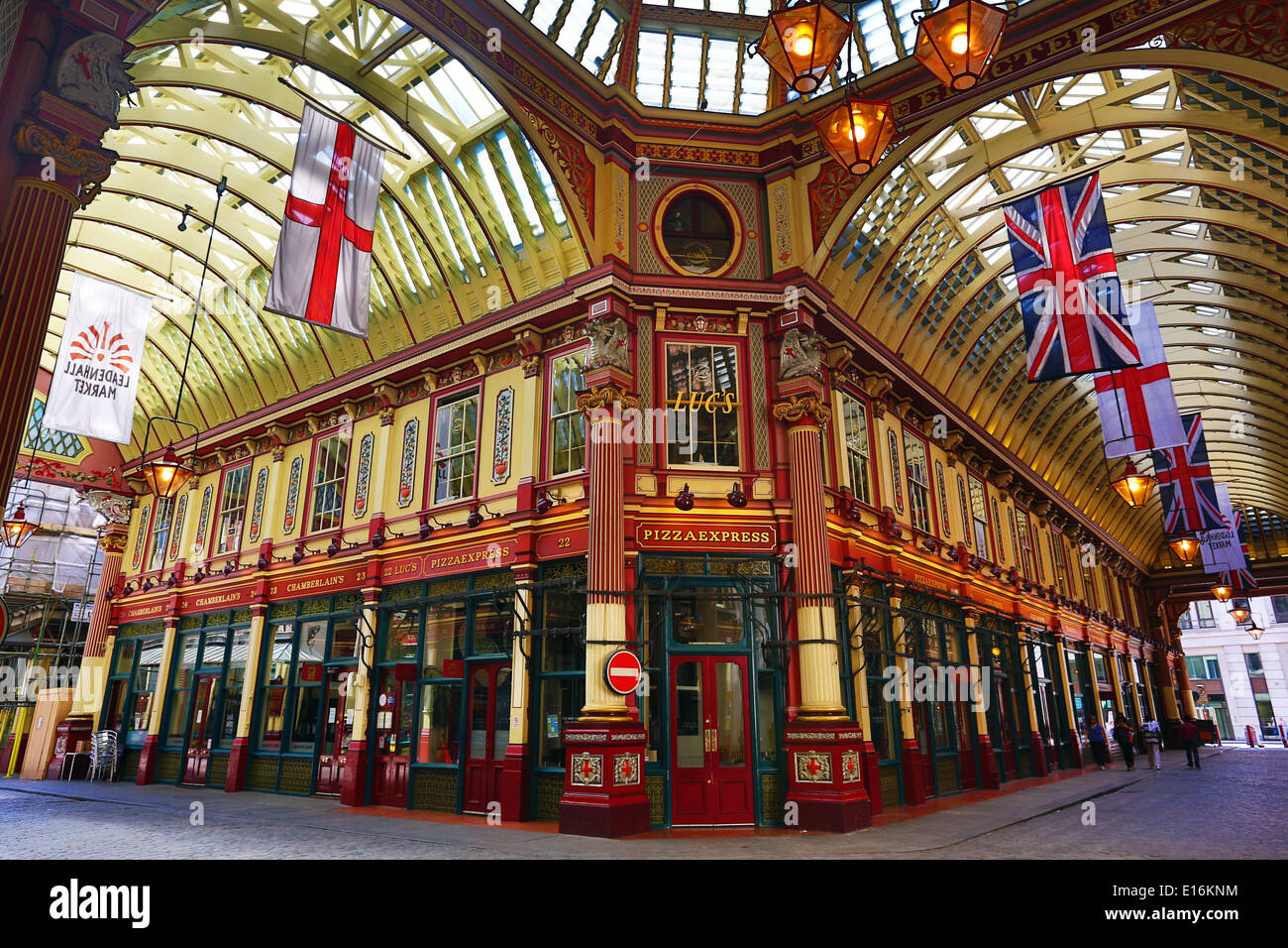 Architettura tradizionale del mercato Leadenhall, Londra, Inghilterra Foto Stock