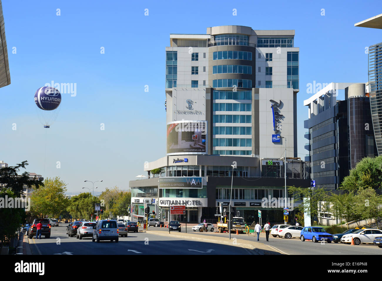 Radisson Blu Gautrain Hotel, Rivonia Road, CBD, Sandton Johannesburg, provincia di Gauteng, Repubblica del Sud Africa Foto Stock