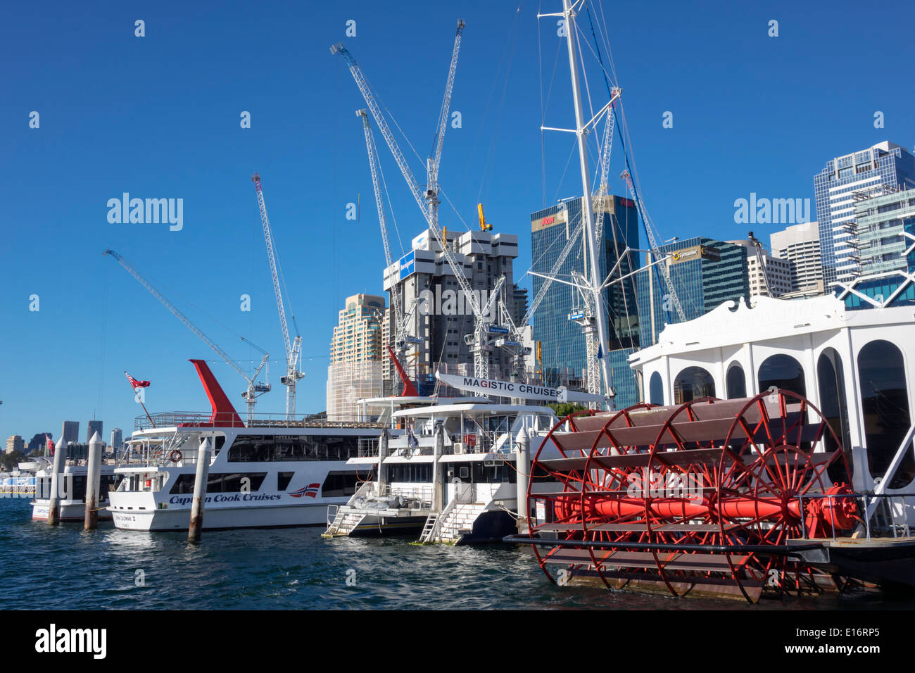 Sydney Australia,Darling Harbour,porto,terminal passeggeri,Barangaroo,nuovo,in,costruzione,sito,gru,grattacieli,skyline della città,AU140311110 Foto Stock