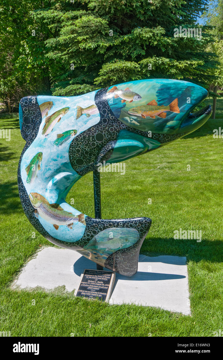 Montana, Ennis, pesci scultura "Acqua ontana Sogni" dall'artista Kathy Claassen-Carpenter Foto Stock