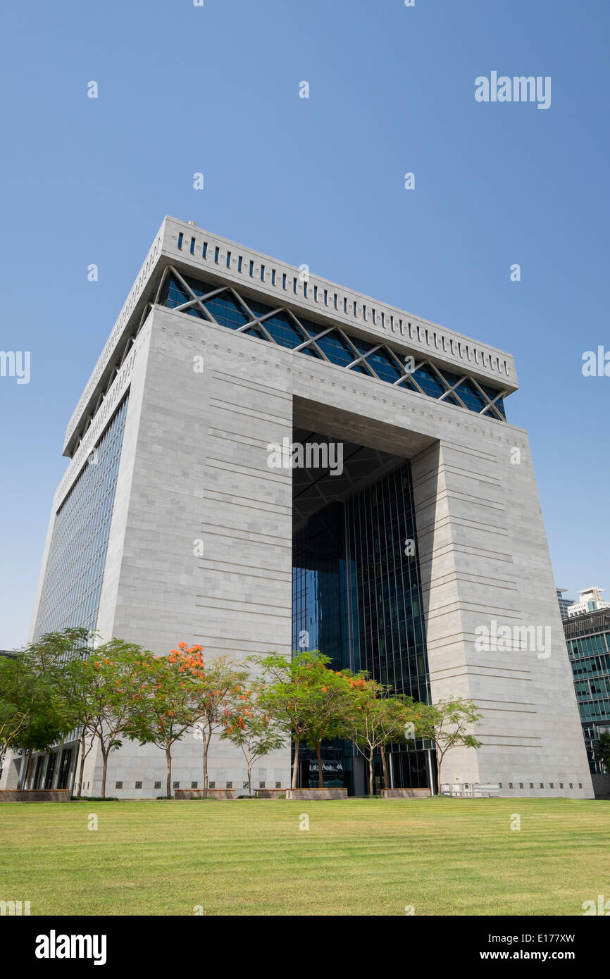 Vista del cancello al DIFC Centro Finanziario Internazionale di Dubai (Free zone) nel quartiere finanziario di Dubai Emirati Arabi Uniti Foto Stock