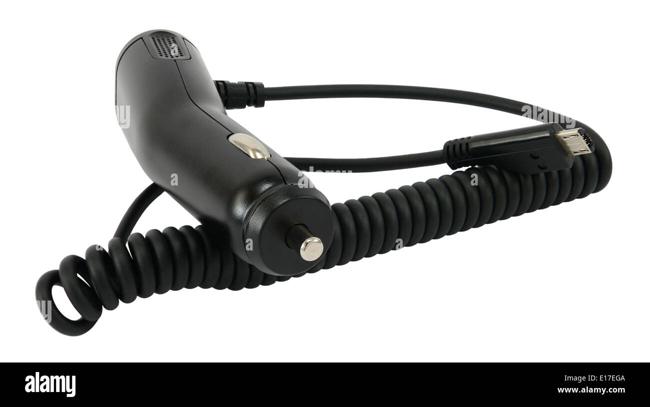Caricabatteria da auto con micro-USB come Unione europea universale caricabatterie del cellulare isolato su bianco. Foto Stock
