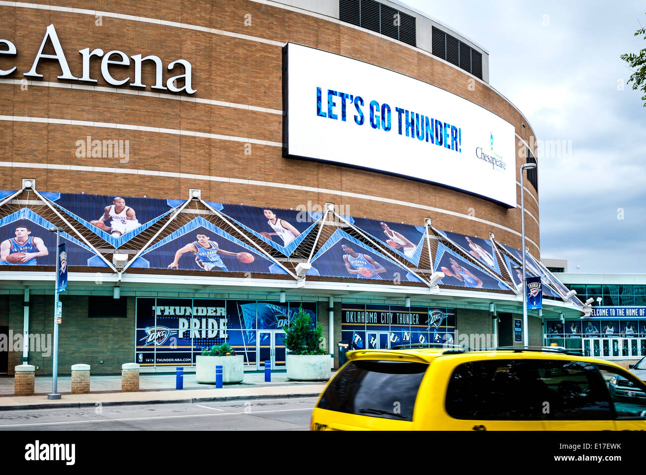 La Chesapeake Arena, noto anche come "l'Peake' esterno, home of Thunder basketball nel centro cittadino di Oklahoma City, Oklahoma, Stati Uniti d'America. Foto Stock