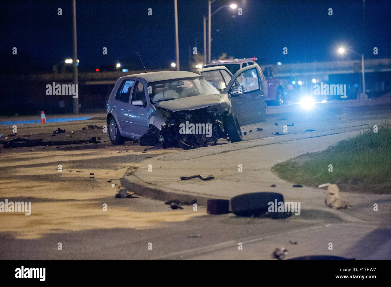Toronto, può, 22 maggio 2014 - un grave incidente sul Leslie Street, a nord dell'autostrada 401, inviato una persona in ospedale con lesioni gravi e chiuso la strada per diverse ore e la polizia ha indagato. Foto Stock