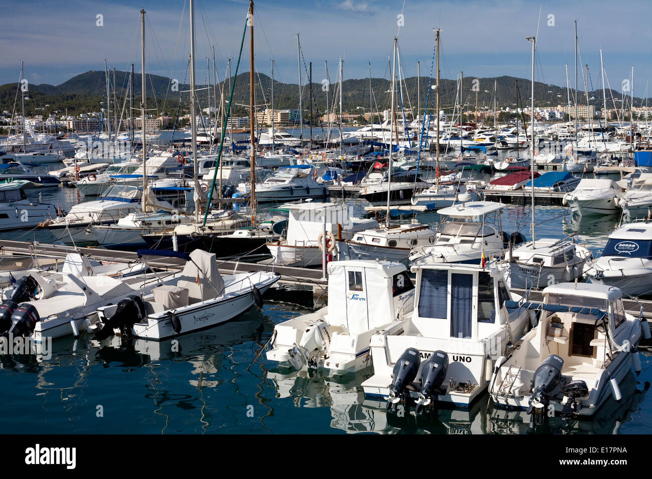 Il porto di San Antonio - Ibiza Foto Stock