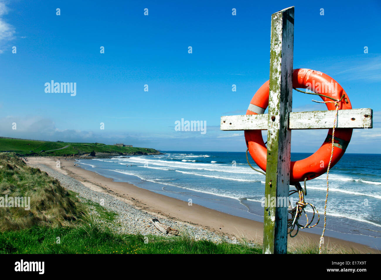 Vista di Cocklawburn Beach sulla costa est di Northumberland. Un attraente sottosviluppato cove. Foto Stock