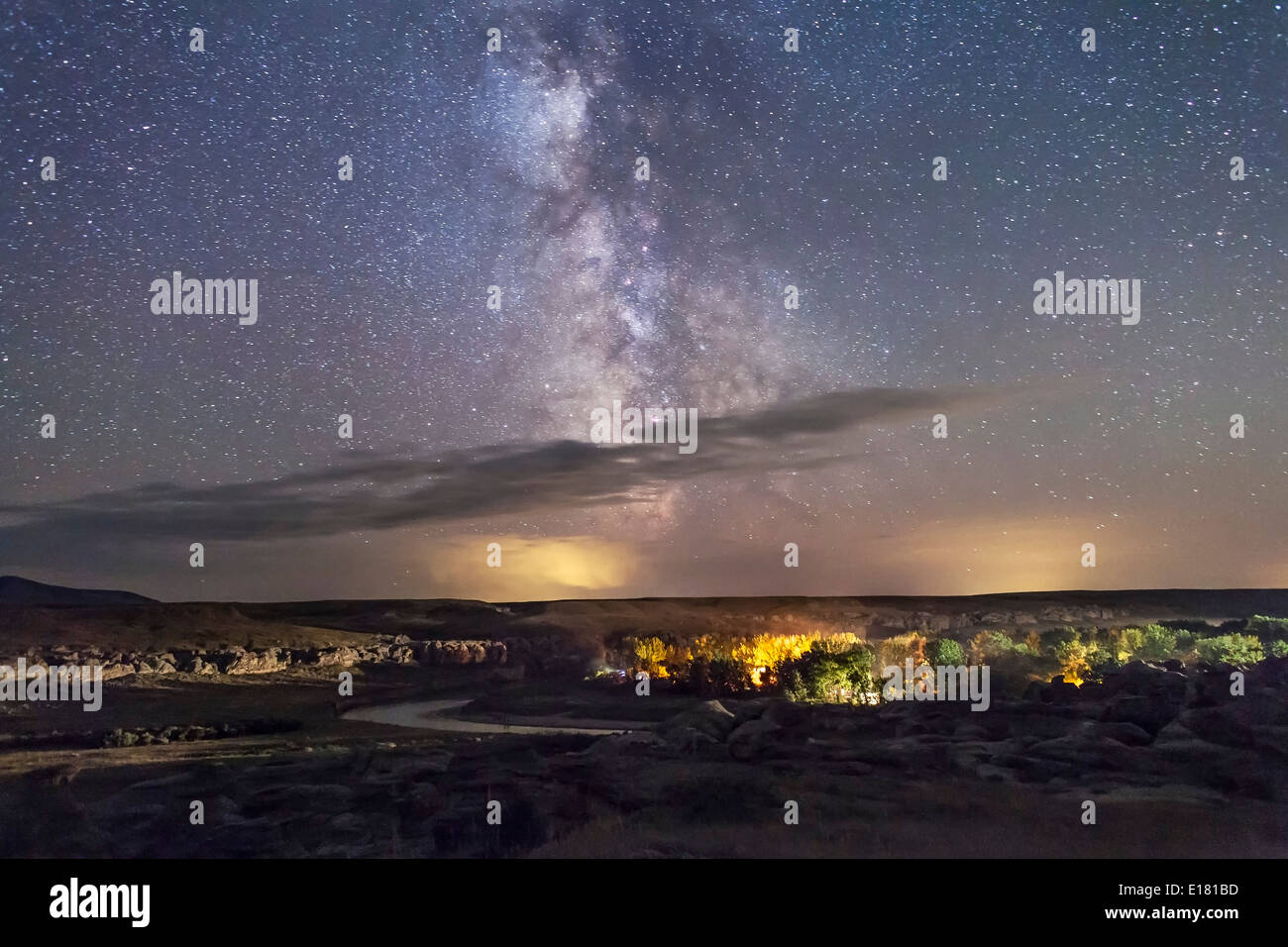 L'estate Via Lattea oltre il campeggio in , preso dal Centro Visitatori RV Parcheggio ar Foto Stock