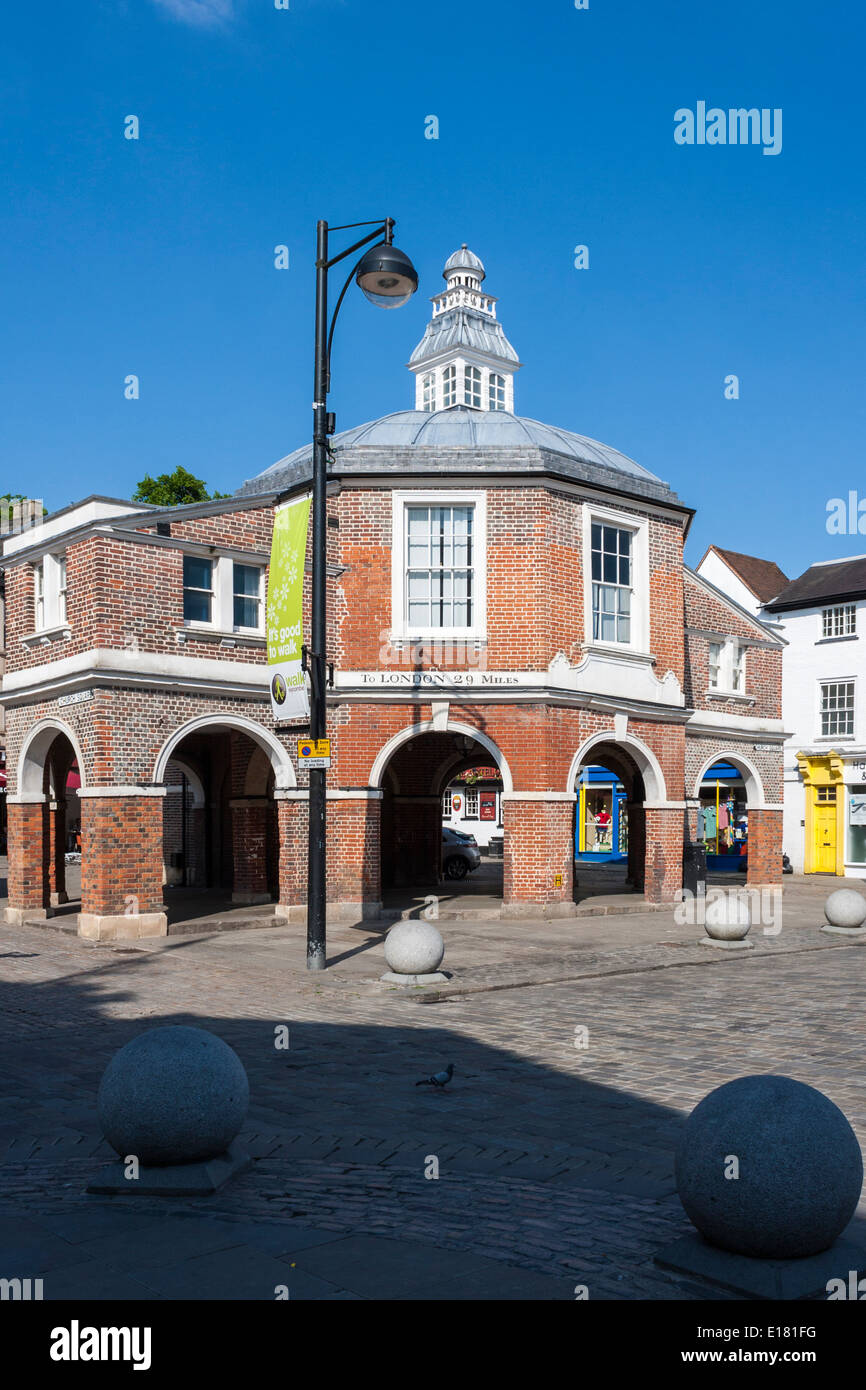 Il piccolo mercato House edificio classificato Grade II, High Wycombe, Buckinghamshire, Inghilterra, GB, UK. Foto Stock