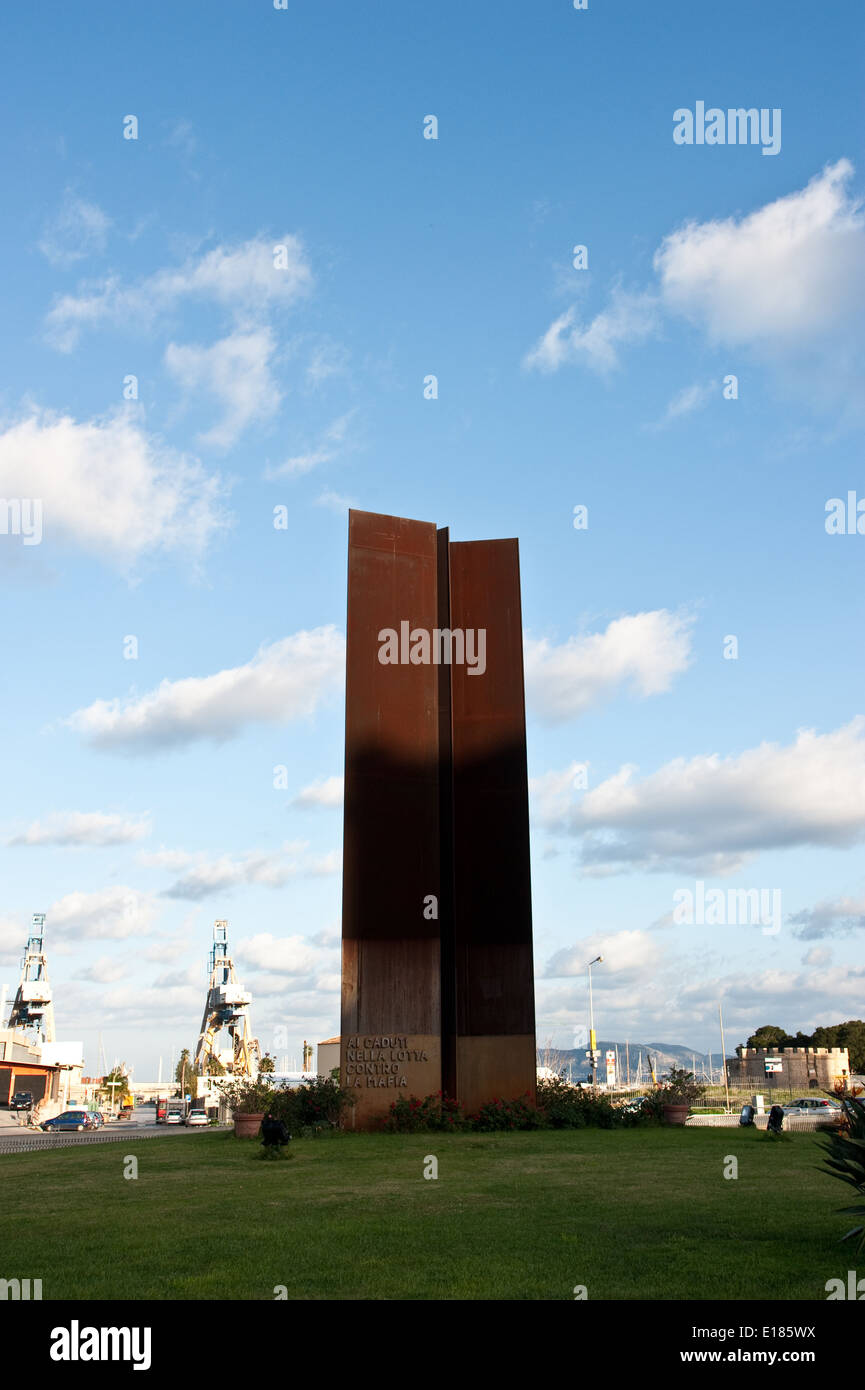 Monumento in memoria delle vittime della mafia Foto Stock