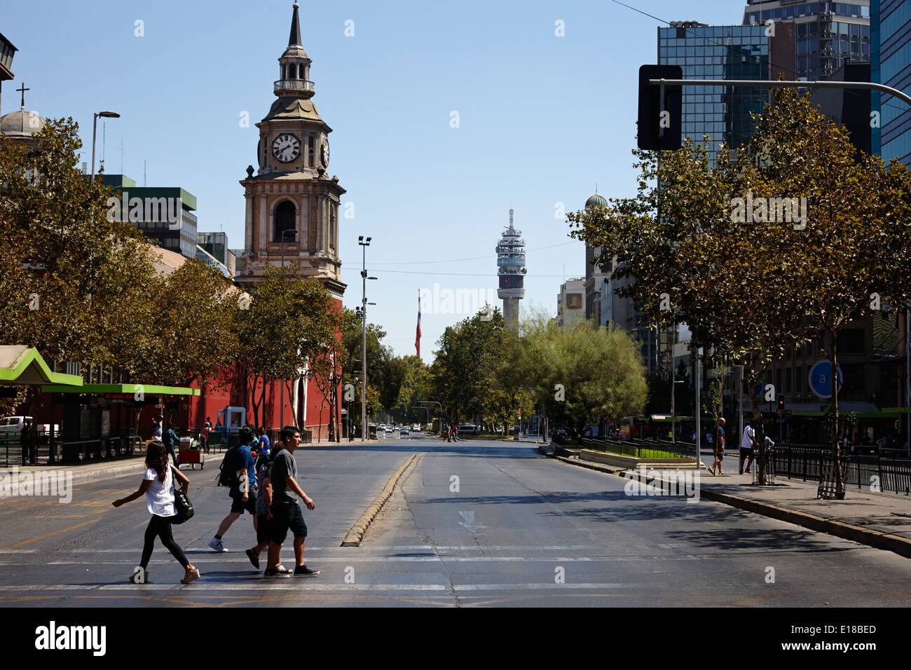 Avenida Libertador General bernado O'Higgins downtown Santiago del Cile Foto Stock