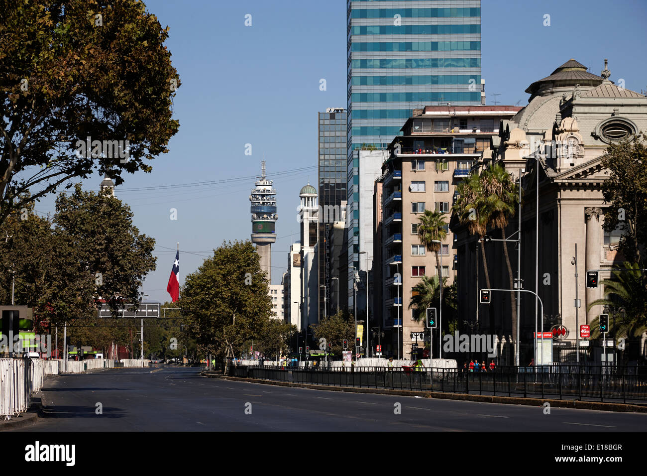 Avenida Libertador General bernado O'Higgins downtown Santiago del Cile Foto Stock
