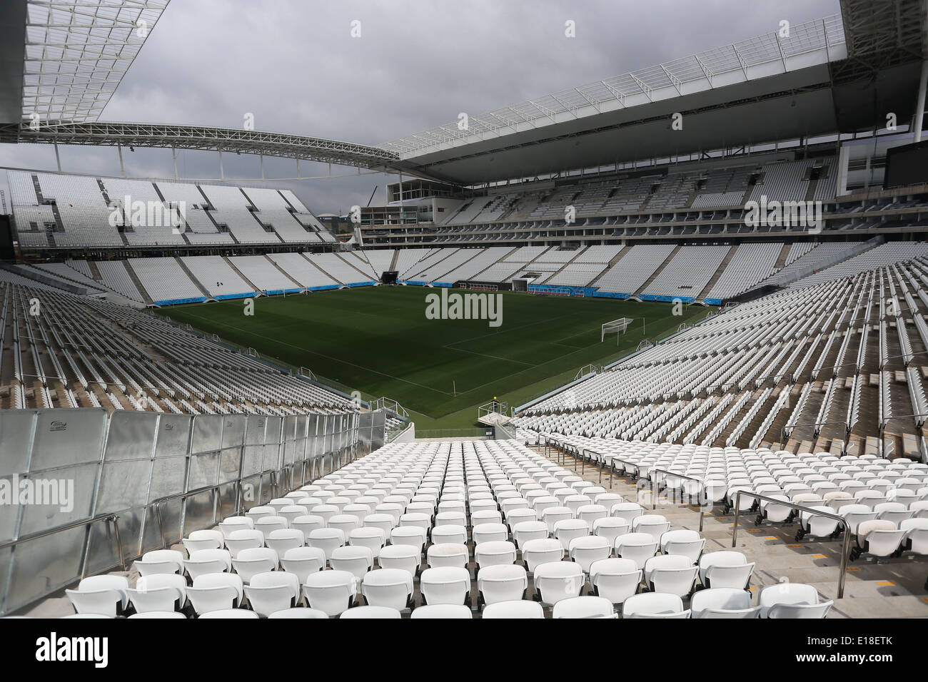 Sao Paulo. 26 Maggio, 2014. Foto scattata il 26 Maggio 2014 mostra interni di Sao Paulo Arena, in Sao Paulo city, Brasile. Lo stadio noto anche come Corinzi Arena, sarà la sede della partita di apertura di theBrazil 2014 FIFA World Cup il 12 giugno. © Rahel Patrasso/Xinhua/Alamy Live News Foto Stock