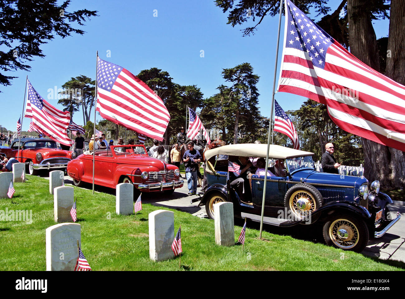 San Francisco, 26 maggio 2014. Automobili classiche sono visualizzate durante il giorno memoriale della cerimonia presso il Presidio di San Francisco. Credito: Bob Kreisel/Alamy Live News Foto Stock