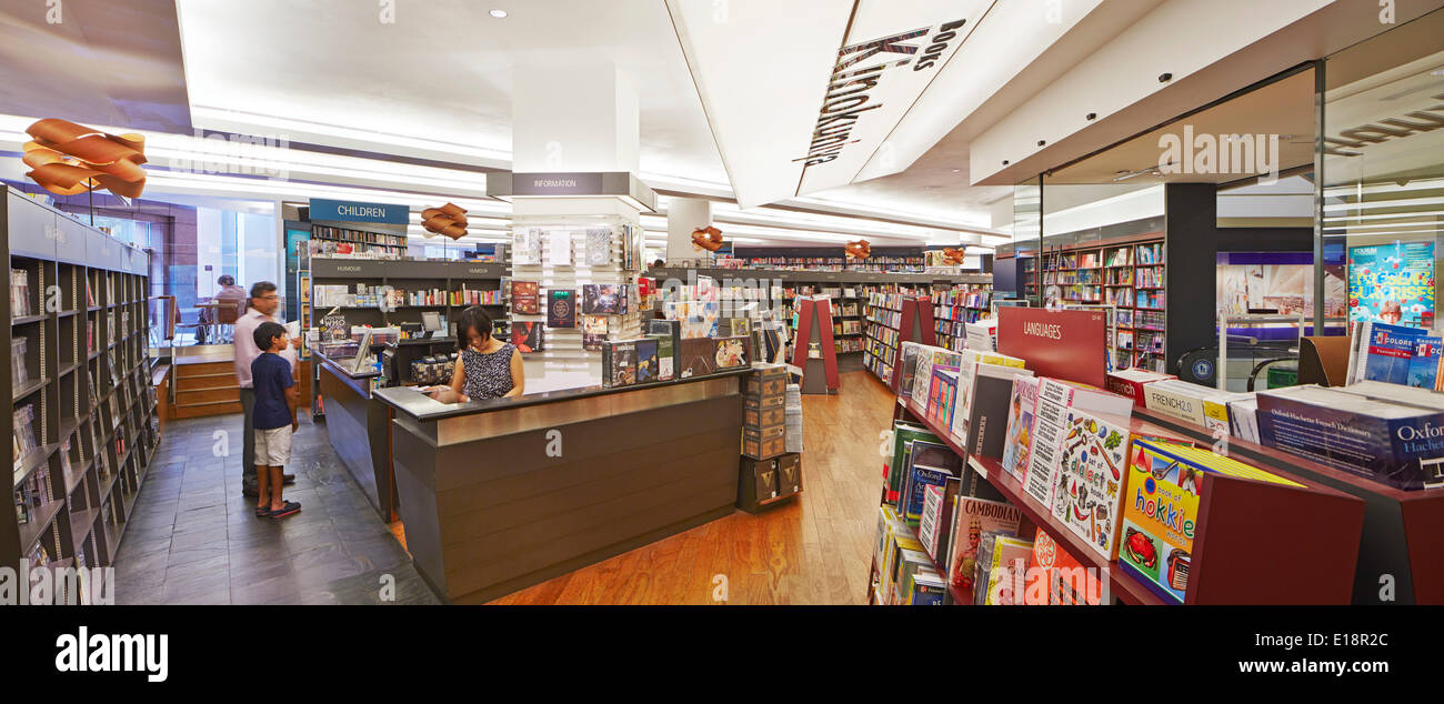 Kinokuniya Bookstore, Orchard Road, Singapore, Singapore. Architetto: Kay Ngee Tan architetti, 2014. Vista fino a e informazioni Foto Stock