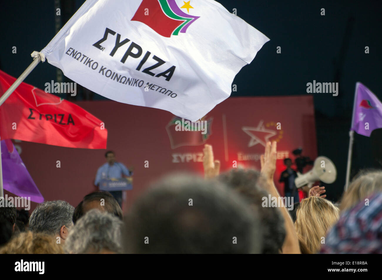 I Greci durante la manifestazione elettorale del partito Syriza. Evento elettorale per le elezioni del Parlamento europeo il 25 maggio 2014. 22.05.2014 Foto Stock