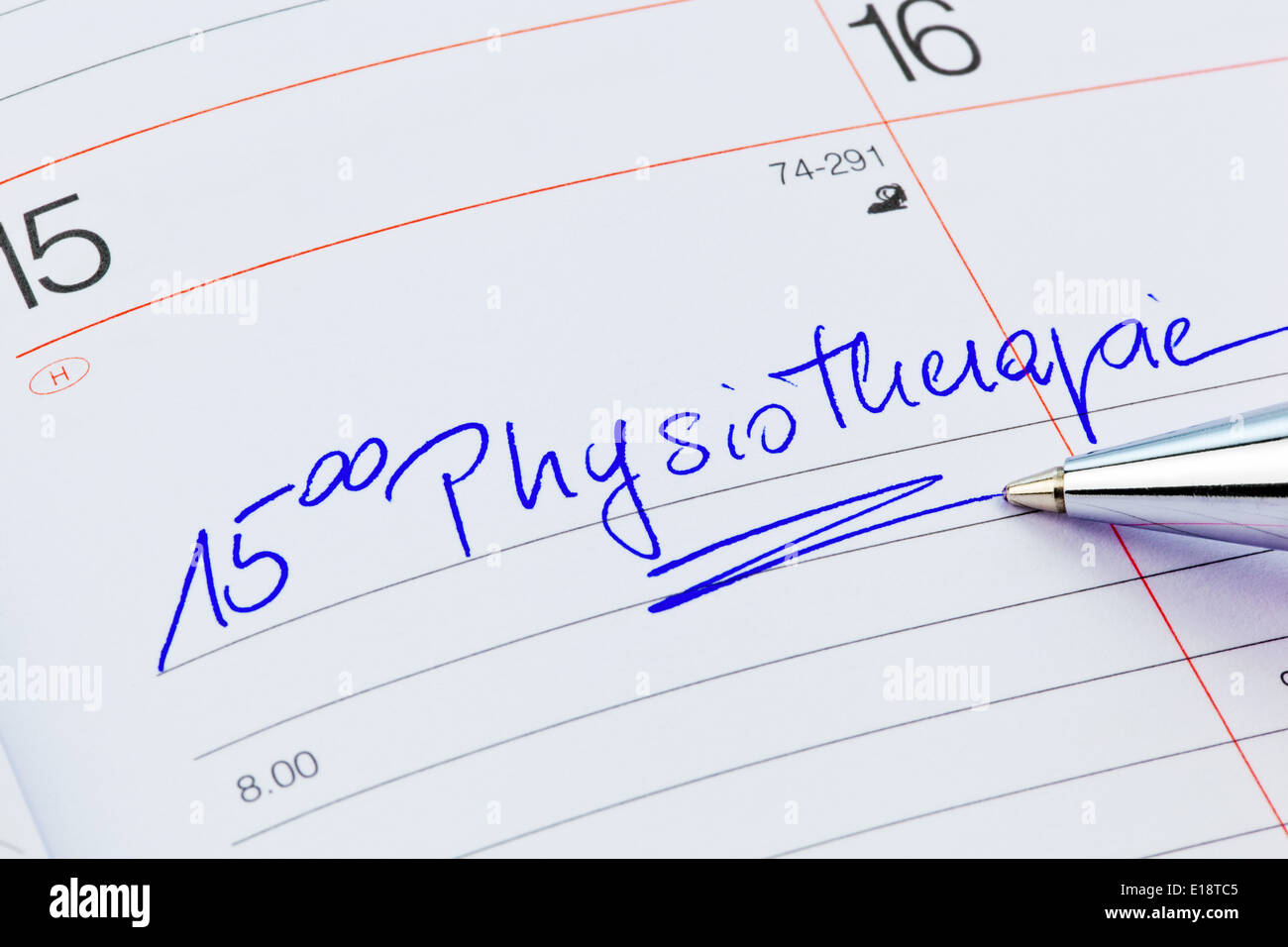 Ein Termin ist in einem Kalender eingetragen: Physiotherapie Foto Stock