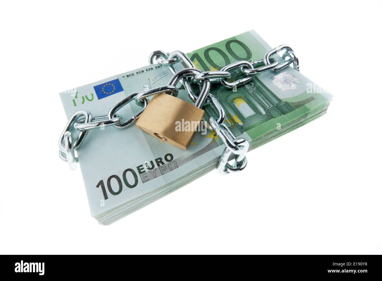 Euro Geldscheine mit Schloss und Kette. Geldstapel f'r Sicherheit und Geldanlage. Foto Stock