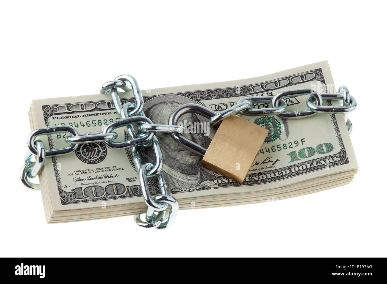 Dollar Geldscheine mit Schloss und Kette. Geldstapel f'r Sicherheit und Geldanlage. Foto Stock