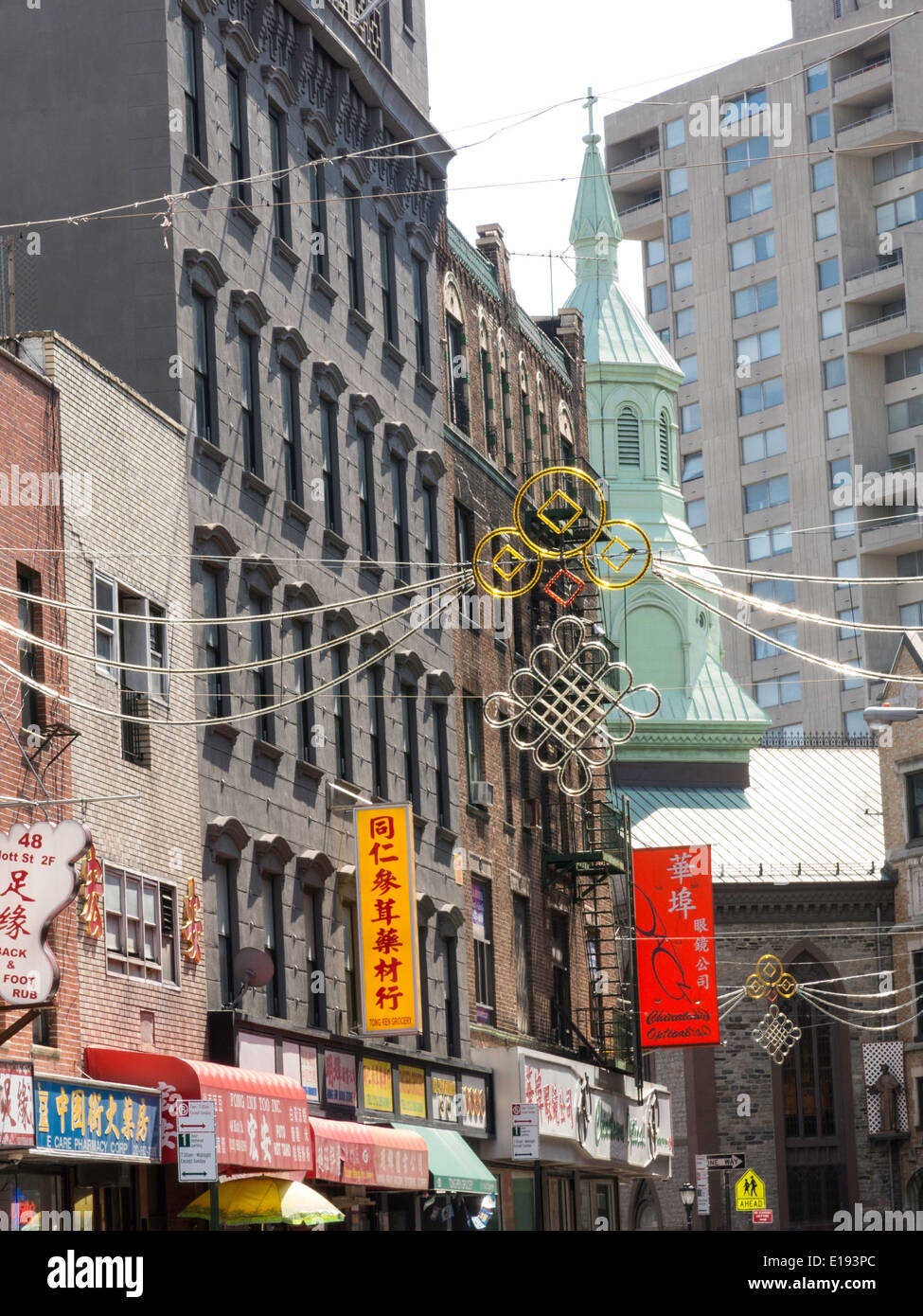 Negozi e scene di strada, Chinatown, NYC, STATI UNITI D'AMERICA Foto Stock