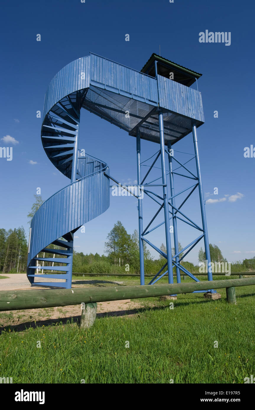 Lätti torre di avvistamento In Soomaa National Park, Estonia, Viljandi County, Maggio 2014 Foto Stock