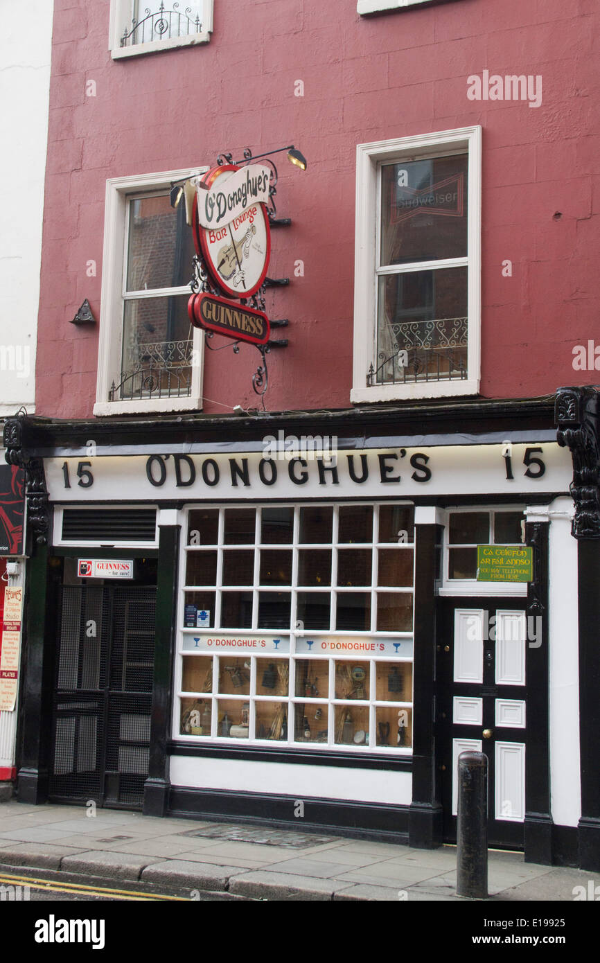 O'Donoghue's Pub, un famoso luogo di ritrovo per vivere la musica tradizionale Irlandese a Dublino, Irlanda Foto Stock